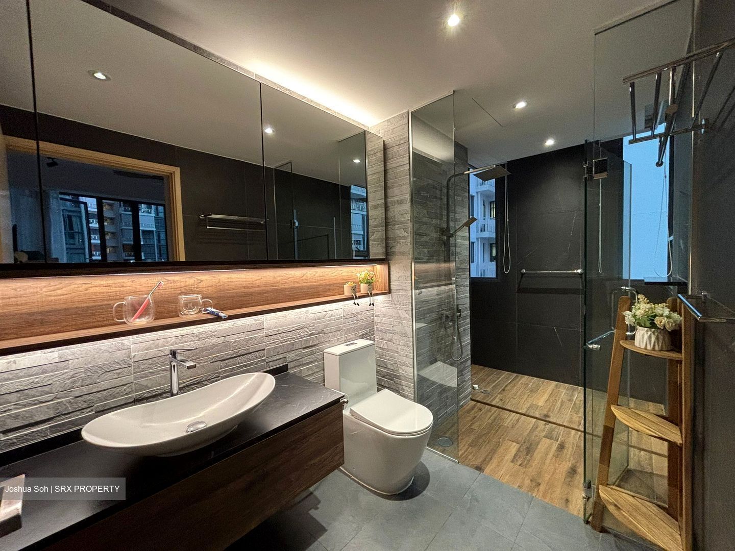 The Luxurie (D19), Condominium #620336721